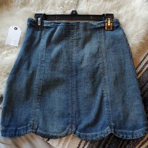 NWT C+J Collection Scalloped Denim Skirt